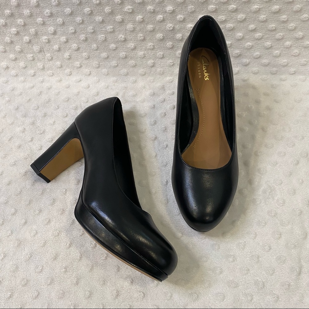 Clarks Artisan Black Leather Platform Heels Size 7.5